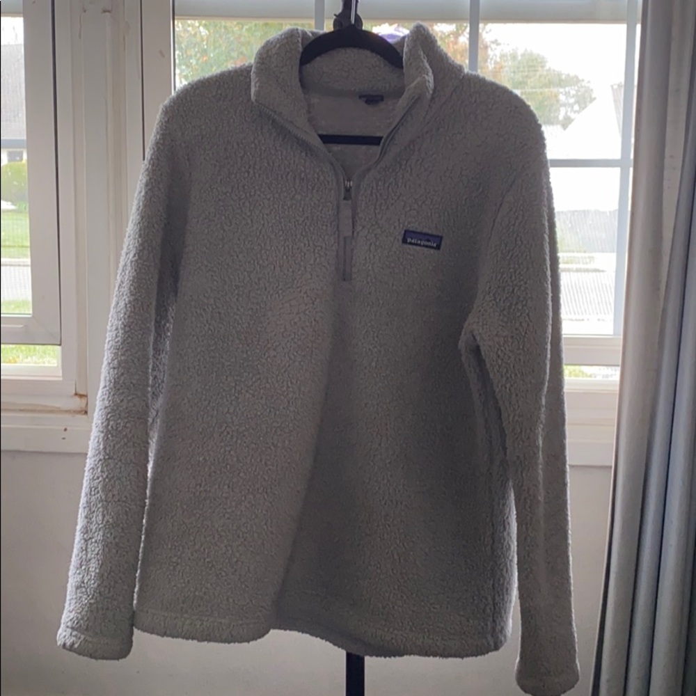 Patagonia grey fuzzy sweatshirt